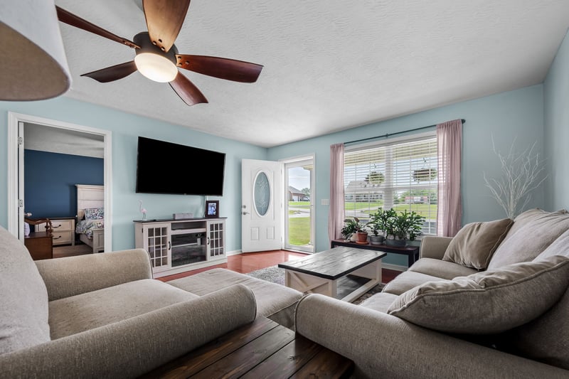 1012 Peak Dr, Castalian Springs, TN 37031
