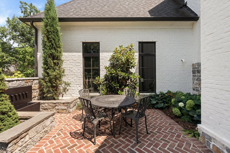 135 Alton Rd, Nashville, TN 37205