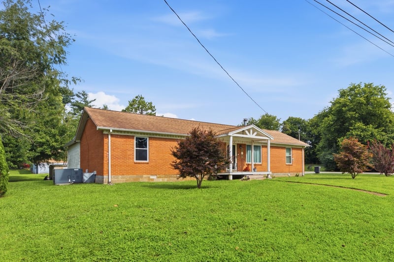 200 Davis Dr, Columbia, TN 38401