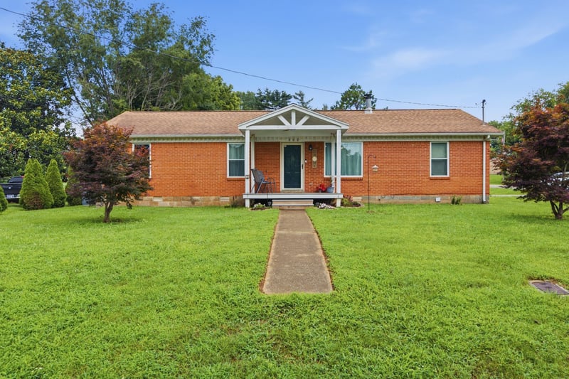 200 Davis Dr, Columbia, TN 38401