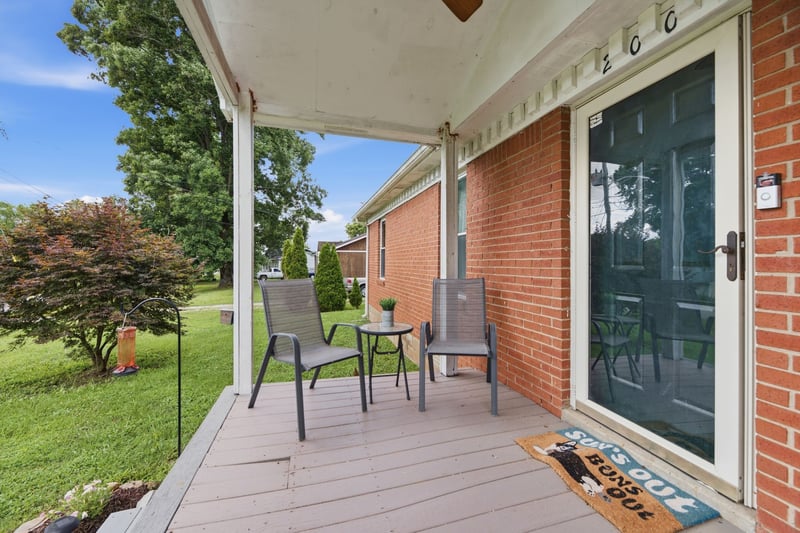 200 Davis Dr, Columbia, TN 38401