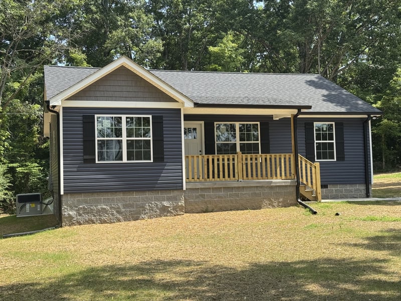1047 Oak Grove Rd, Dickson, TN 37055