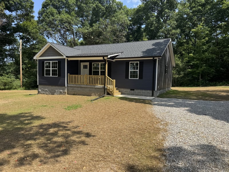1047 Oak Grove Rd, Dickson, TN 37055