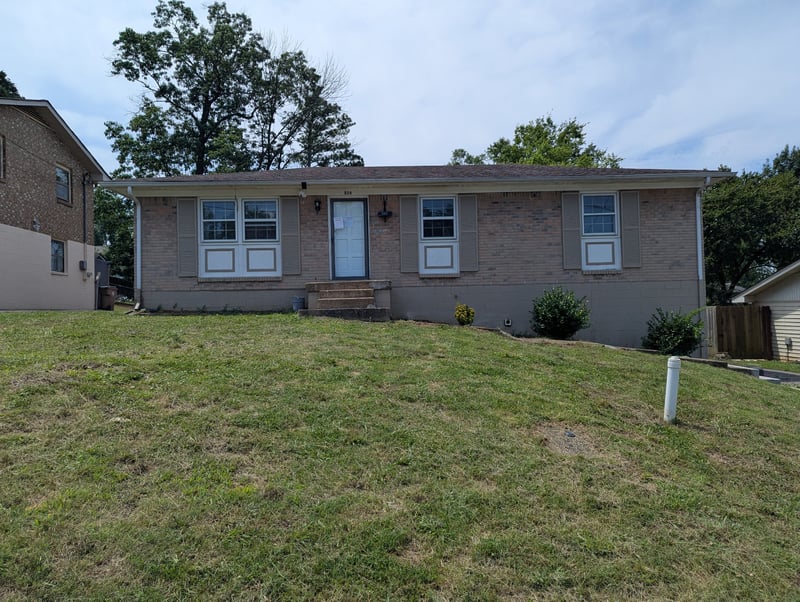 824 Oakwood Terrace Dr, Antioch, TN 37013