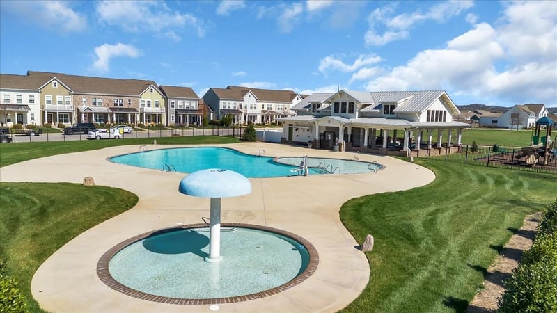 810 Ewell Farm Dr, Spring Hill, TN 37174