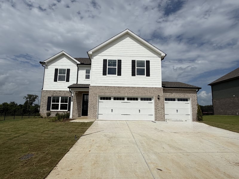 1041 Bluestem Rd, Columbia, TN 38401