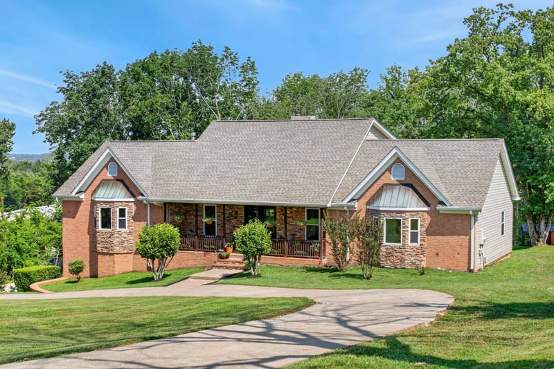 1245 Latimer Ln, Hendersonville, TN 37075