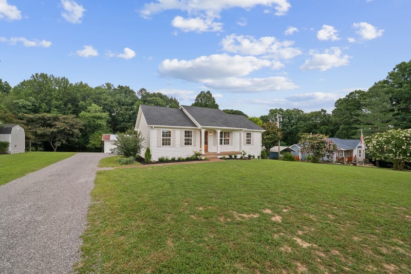 1132 Peter Pond Rd, Ashland City, TN 37015
