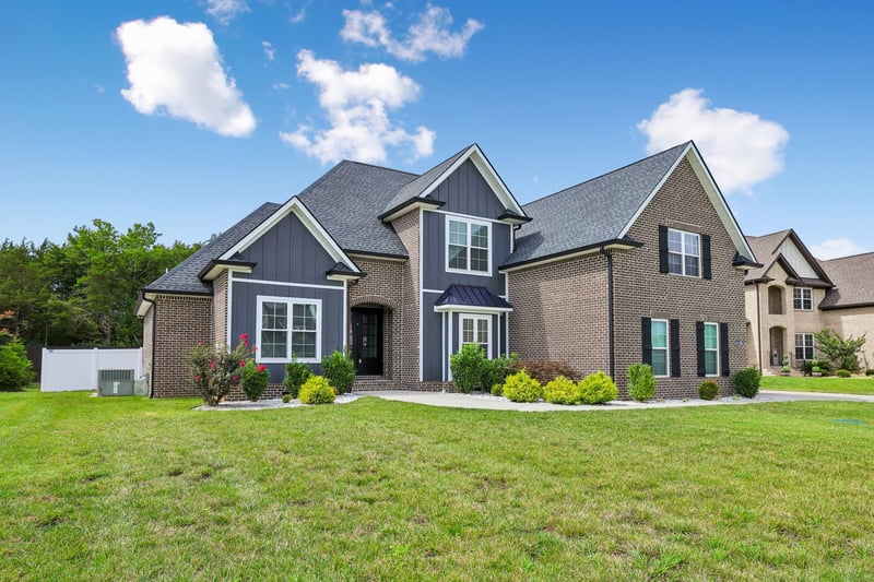 2614 Holly Springs Dr, Murfreesboro, TN 37128