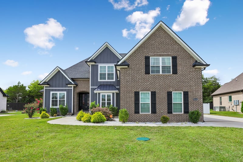 2614 Holly Springs Dr, Murfreesboro, TN 37128