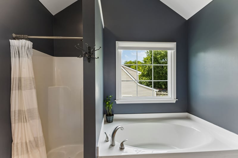 2744 Aston Woods Ln, Thompsons Station, TN 37179