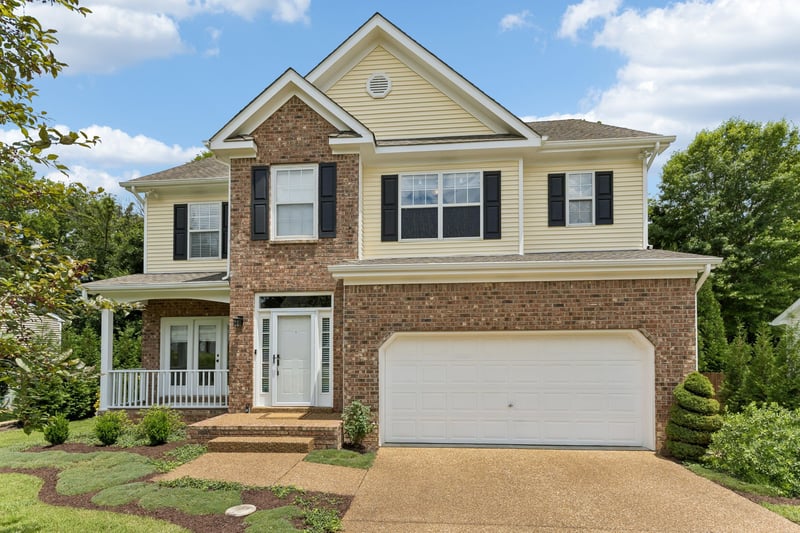 2744 Aston Woods Ln, Thompsons Station, TN 37179