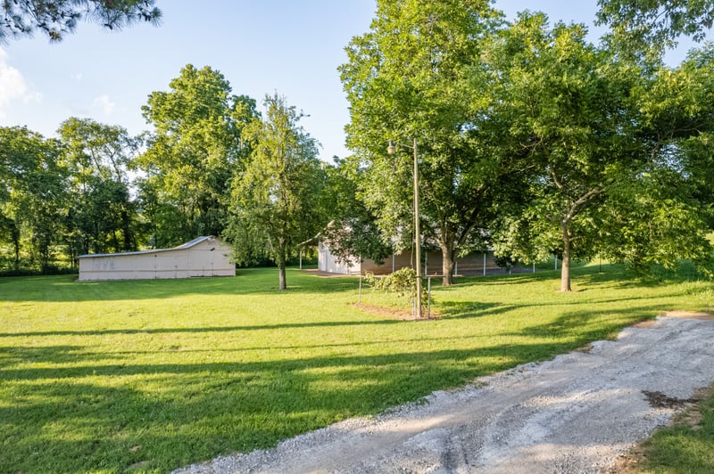 1 Santa Fe Pike, Columbia, TN 38401