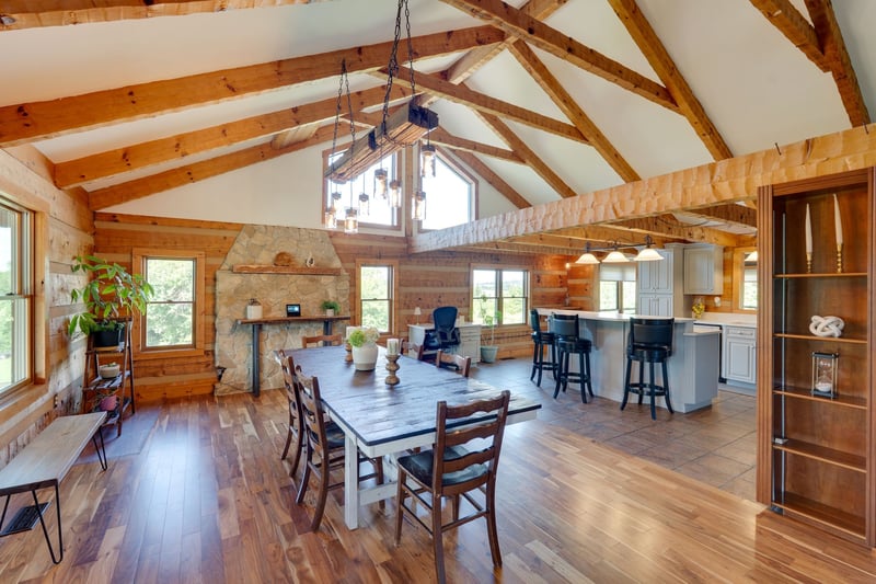 812 New Shackle Island Rd, Hendersonville, TN 37075