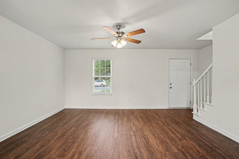 1124 Benton Mason Dr, La Vergne, TN 37086