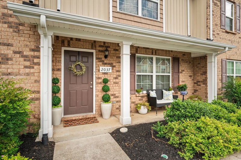 2037 Debonair Ln, Murfreesboro, TN 37128