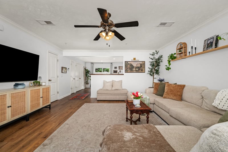 2037 Debonair Ln, Murfreesboro, TN 37128