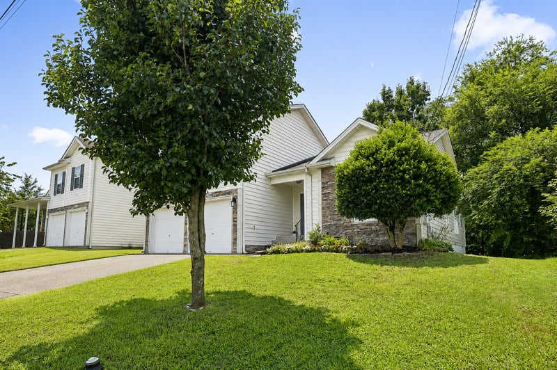 2224 Green Trails Dr, Antioch, TN 37013