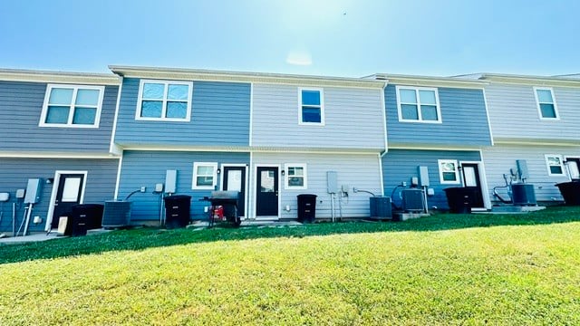 6073 Cullen Dr, La Vergne, TN 37086