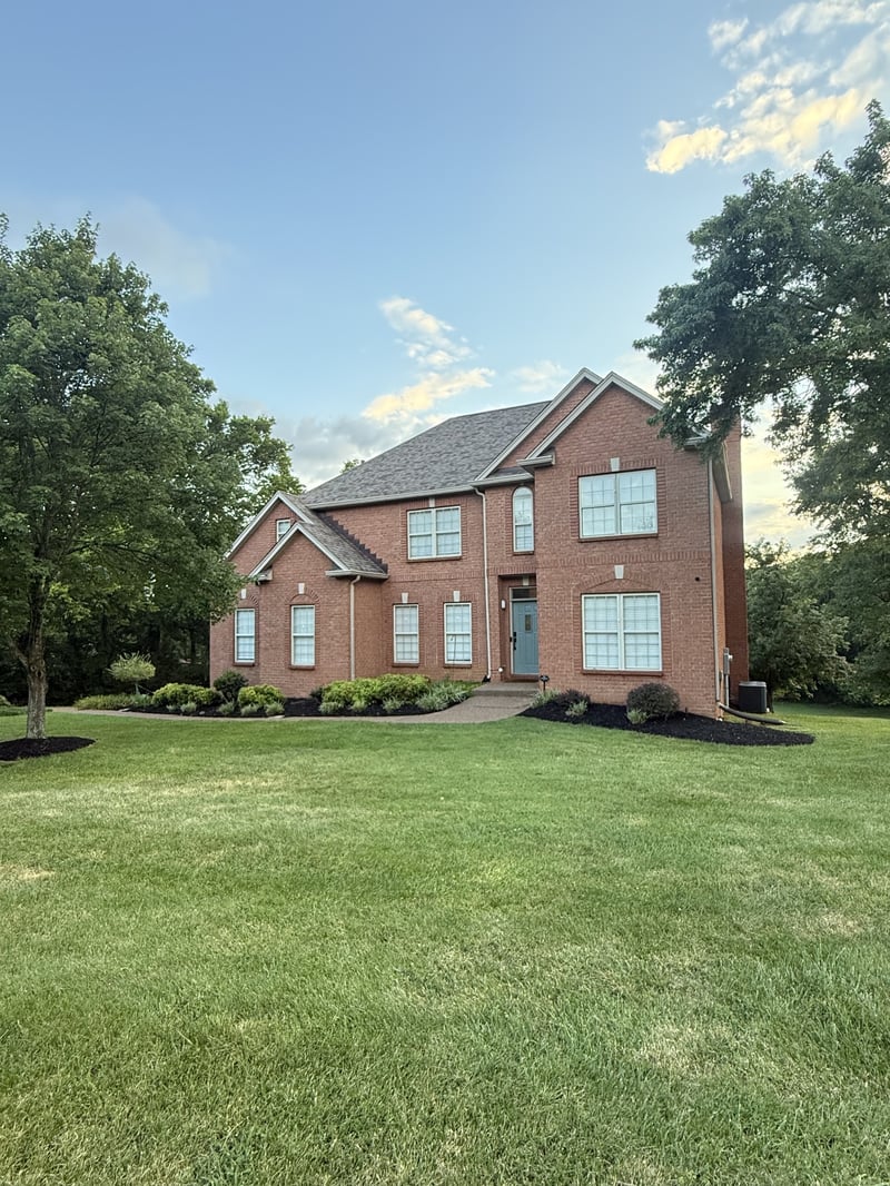 812 Lynn Dr, Goodlettsville, TN 37072