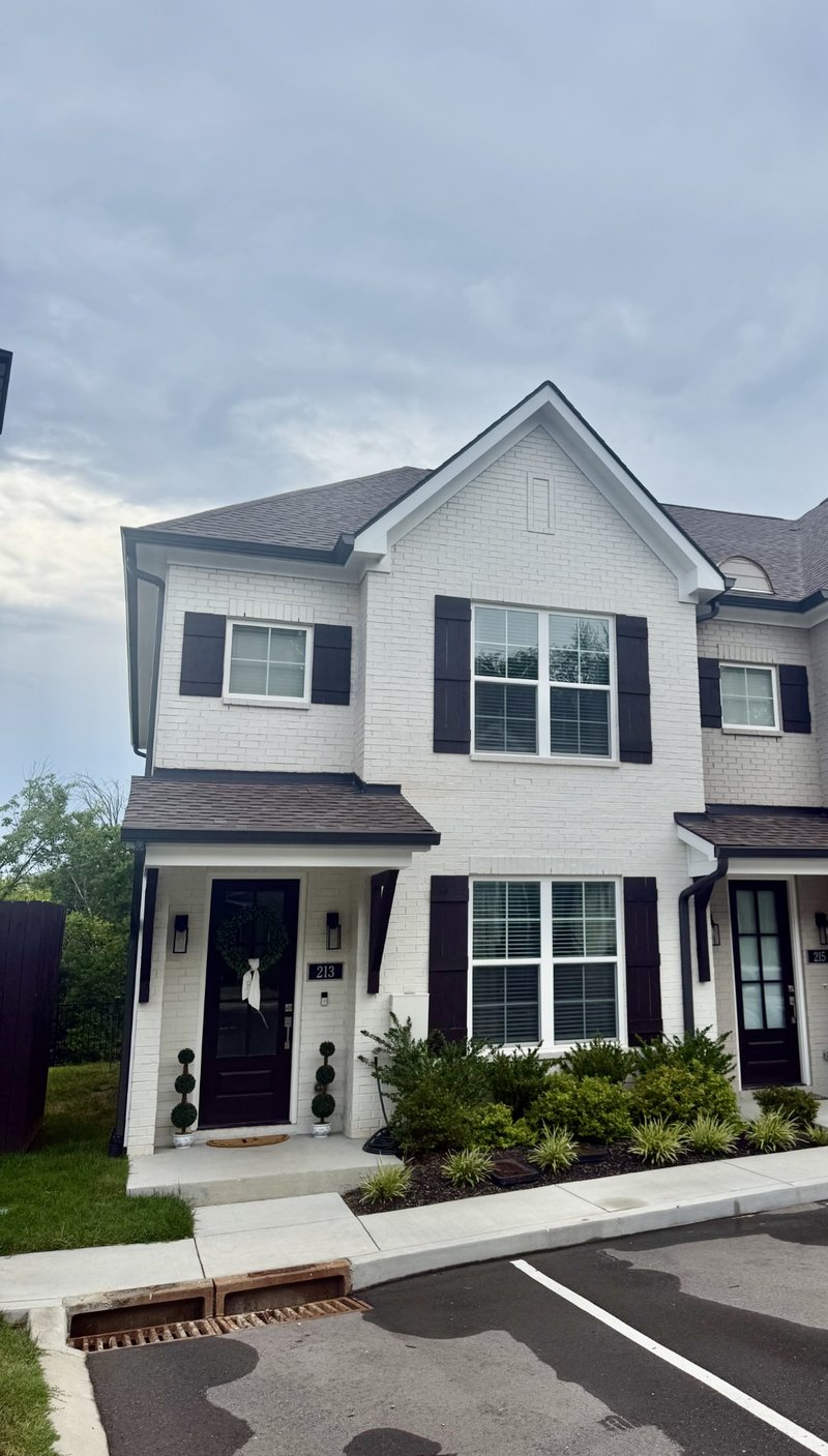 730 Old Hickory Blvd #213, Nashville, TN 37209