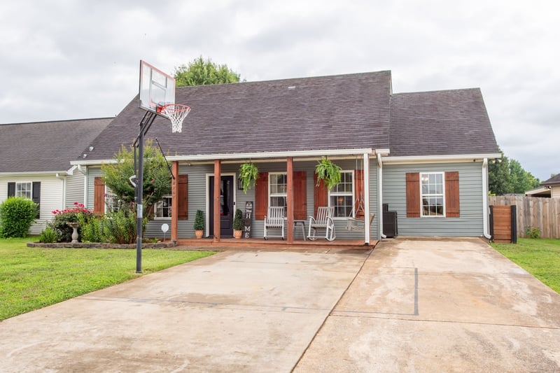 2757 Painted Pony Dr, Murfreesboro, TN 37128