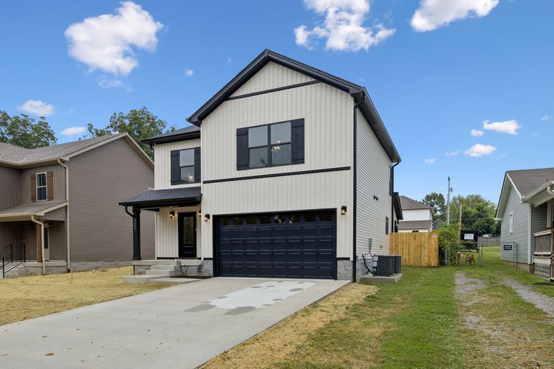 2609 Old Greenbrier Pike, Greenbrier, TN 37073