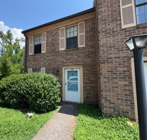 101 Coventry Woods Dr, Madison, TN 37115