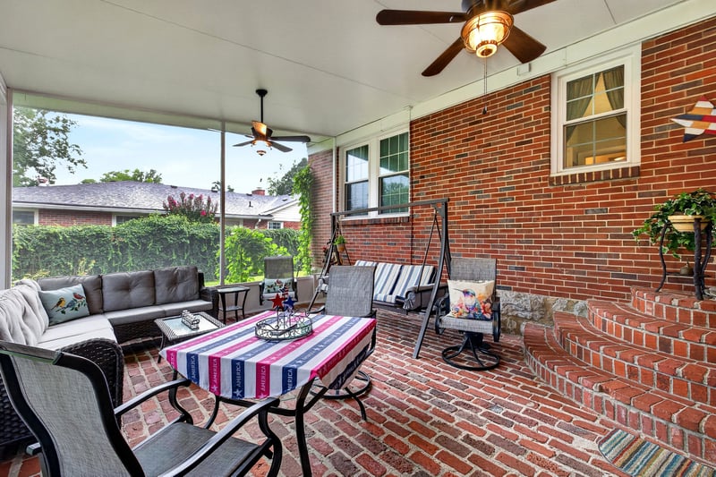 123 Castle Heights Ave, Lebanon, TN 37087