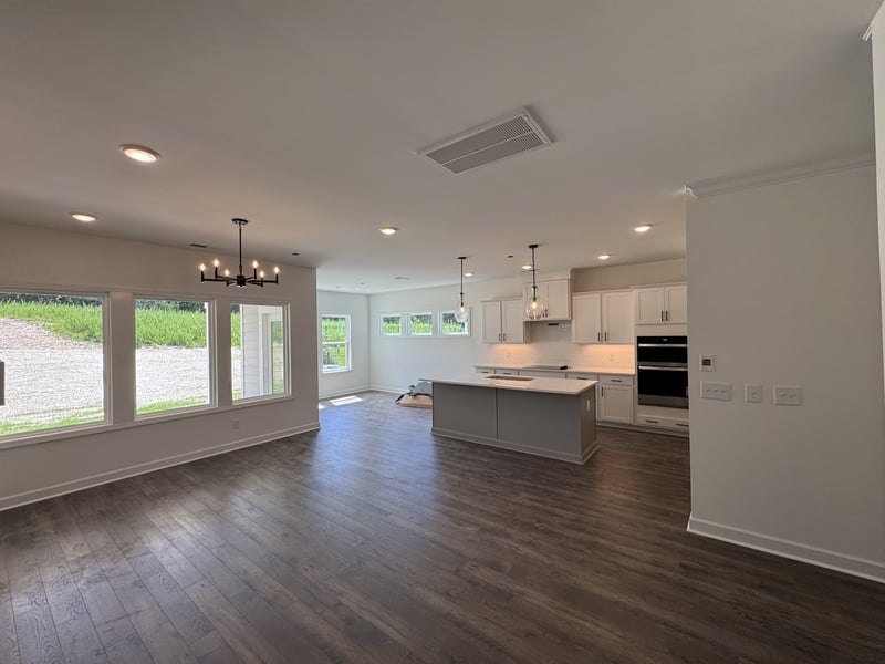 1924 Hildebrand Ln, Columbia, TN 38401