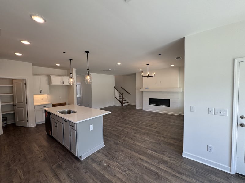 1924 Hildebrand Ln, Columbia, TN 38401