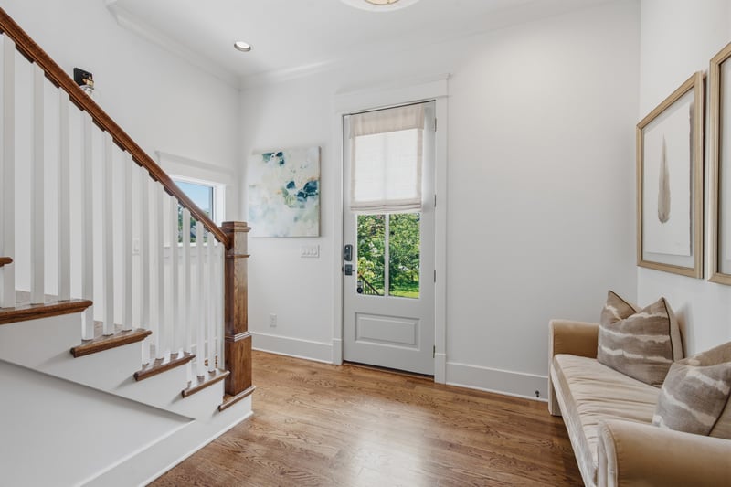 704 Estes Rd, Nashville, TN 37215