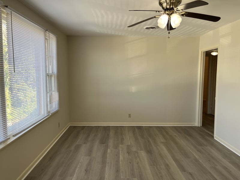 1008 Center Point Rd, Hendersonville, TN 37075