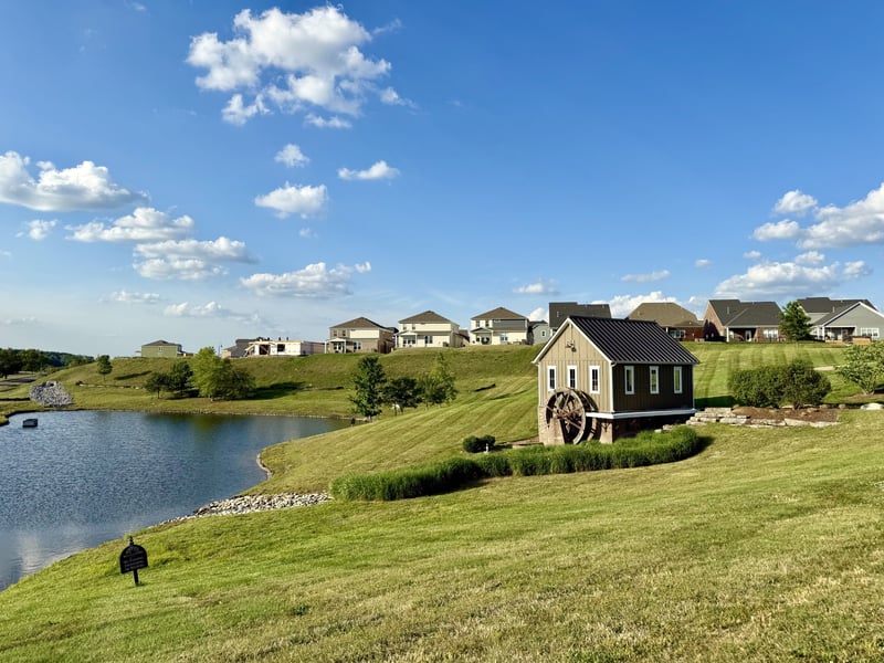 883 Cherry Grove Dr, Hendersonville, TN 37075