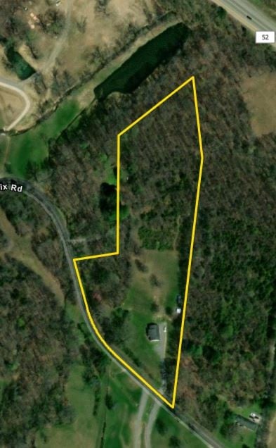 325 Clyde Wix Rd, Westmoreland, TN 37186