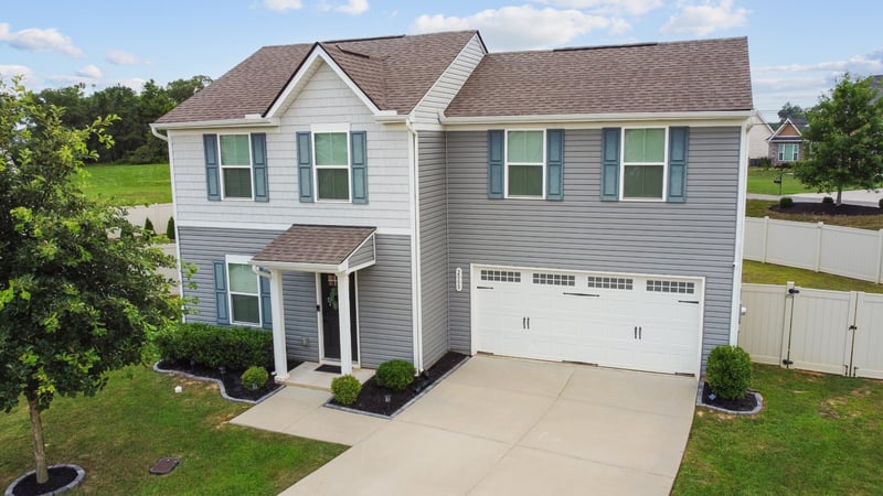 2000 Brokeshire Dr, White House, TN 37188