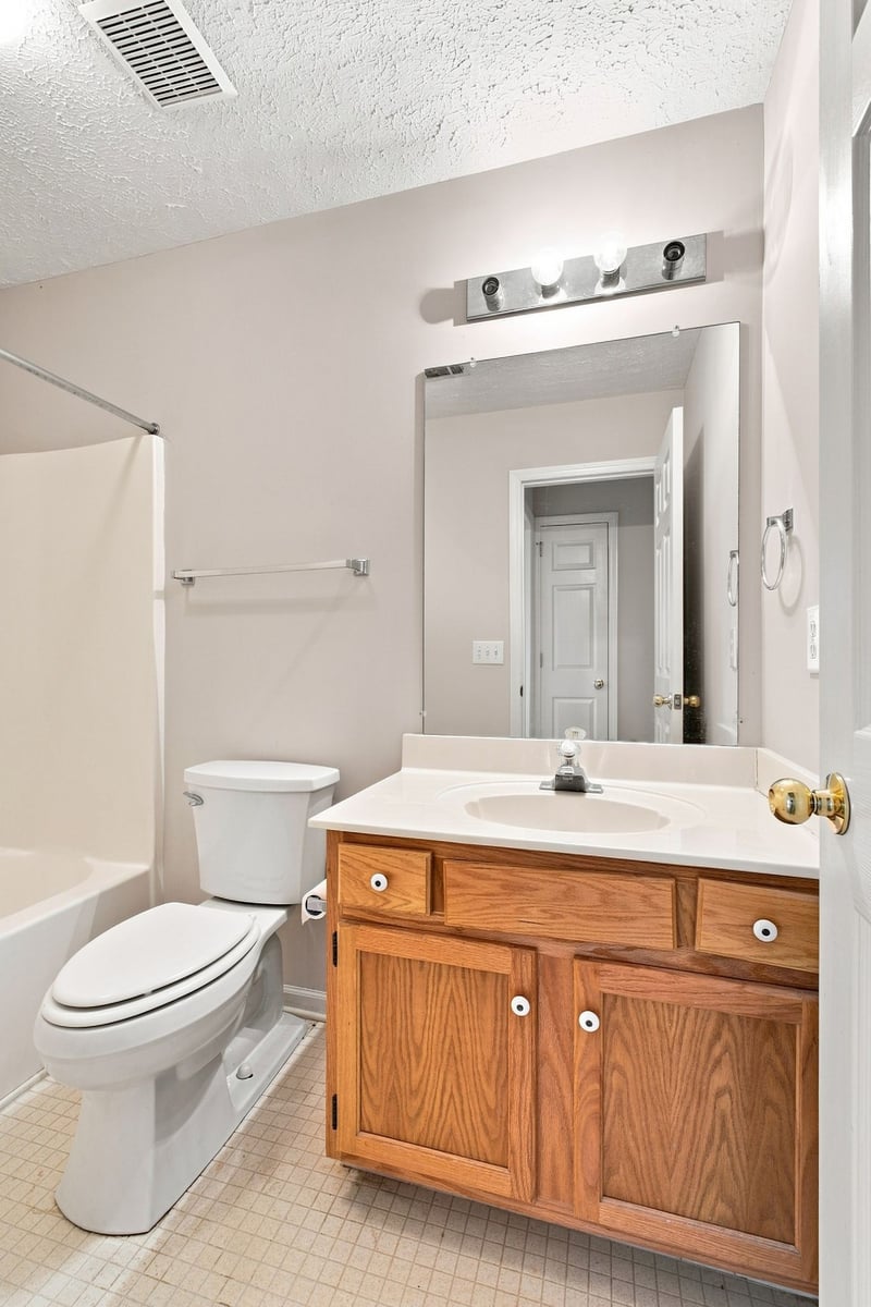 1204 Springwood Dr, Old Hickory, TN 37138