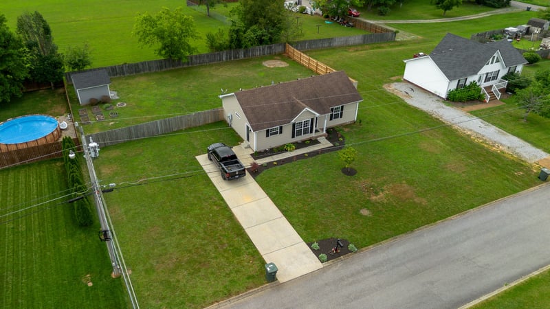107 Locke Ct, Portland, TN 37148