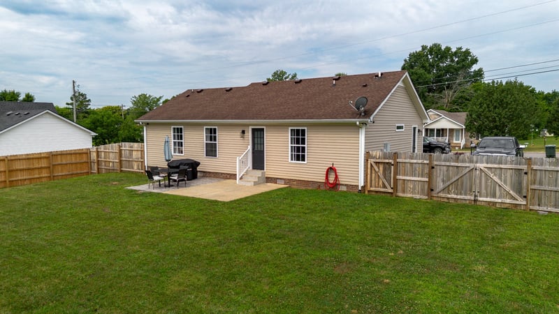 107 Locke Ct, Portland, TN 37148