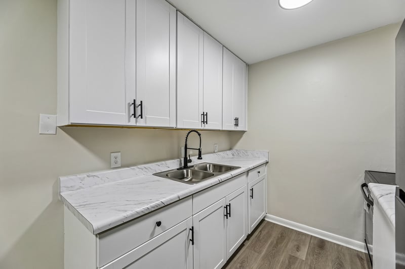 550 Harding Pl #F116, Nashville, TN 37211