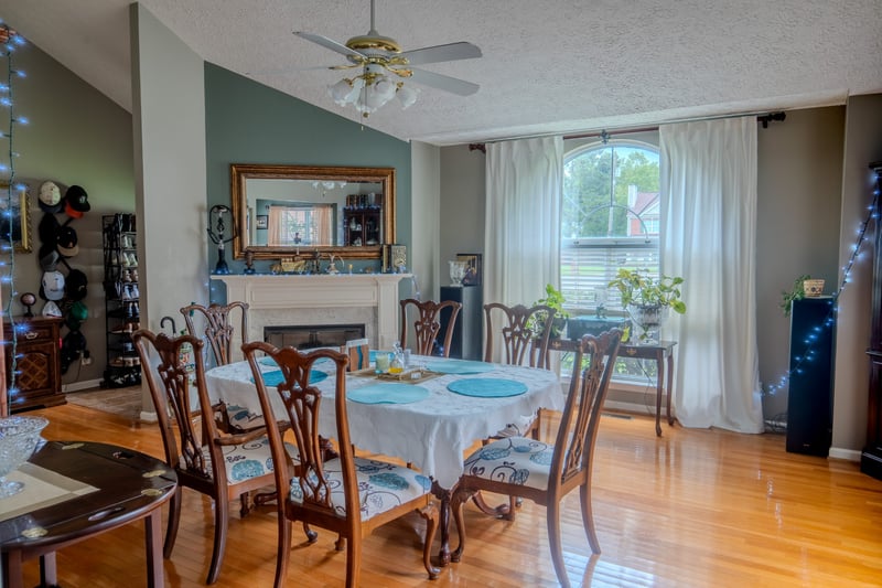 233 Lone Oak Dr, White House, TN 37188
