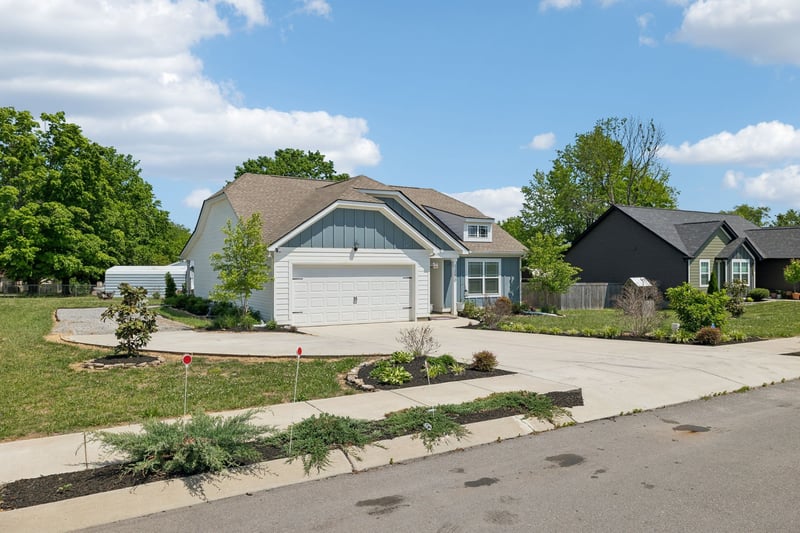 1180 Shaylee Dr, Springfield, TN 37172