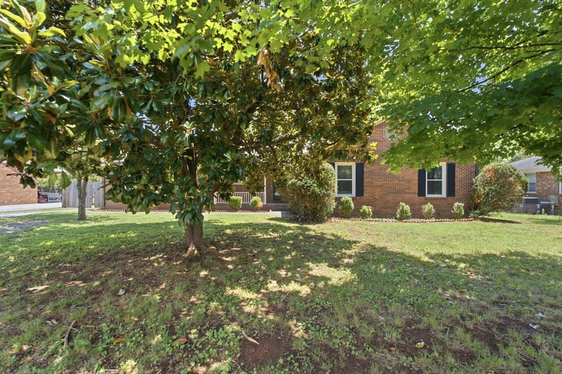 562 Sharondale Dr, Murfreesboro, TN 37129