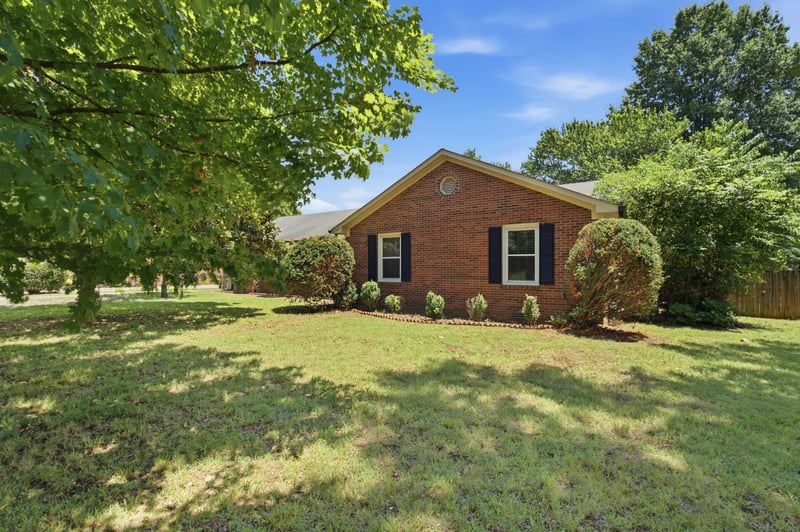 562 Sharondale Dr, Murfreesboro, TN 37129