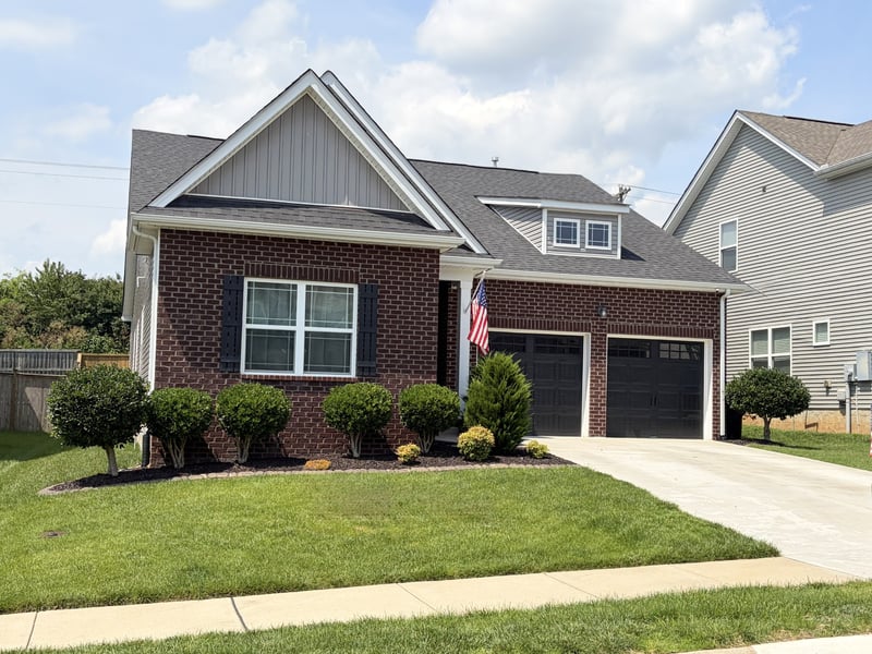 1036 Westgate Dr, Gallatin, TN 37066