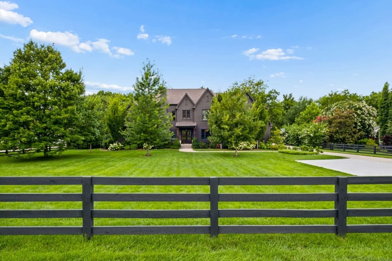 4613 Chalmers Dr, Nashville, TN 37215