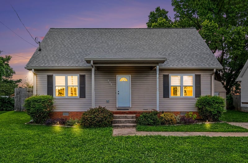 606 Fairgrounds Ct, Lebanon, TN 37087