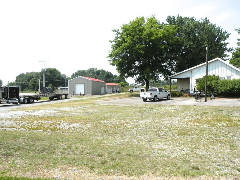 1001 Swamp Rd, Portland, TN 37148