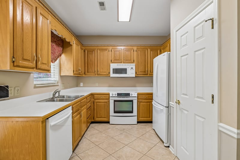 1402 Tasmania Ct, Mount Juliet, TN 37122
