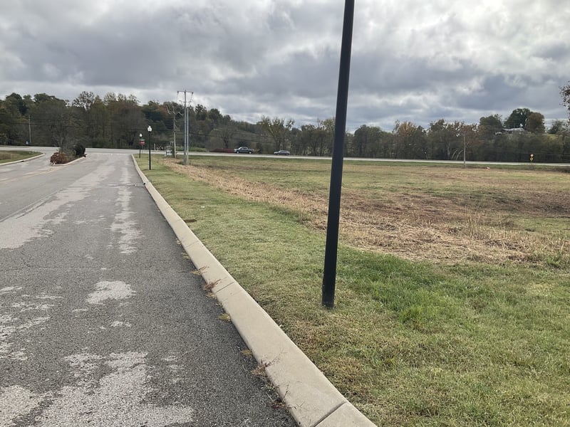 Nashville Hwy, Columbia, TN 38401